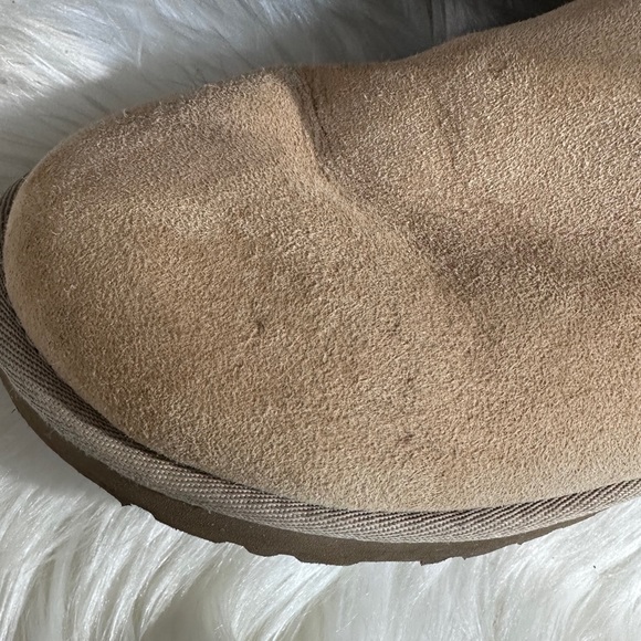 UGG Bailey Button Triplet Boots - Picture 9 of 11